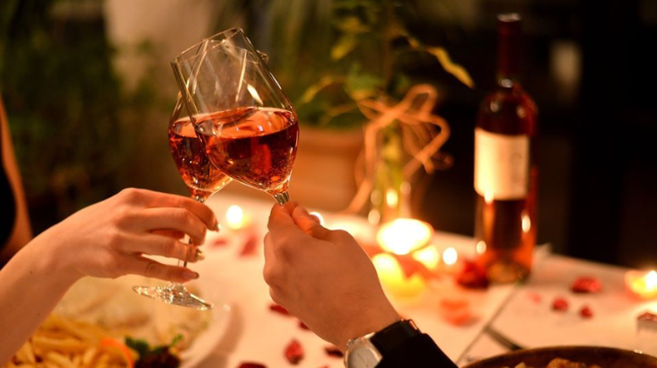 Rượu vang & tình yêu - Valentine thêm ngọt ngào